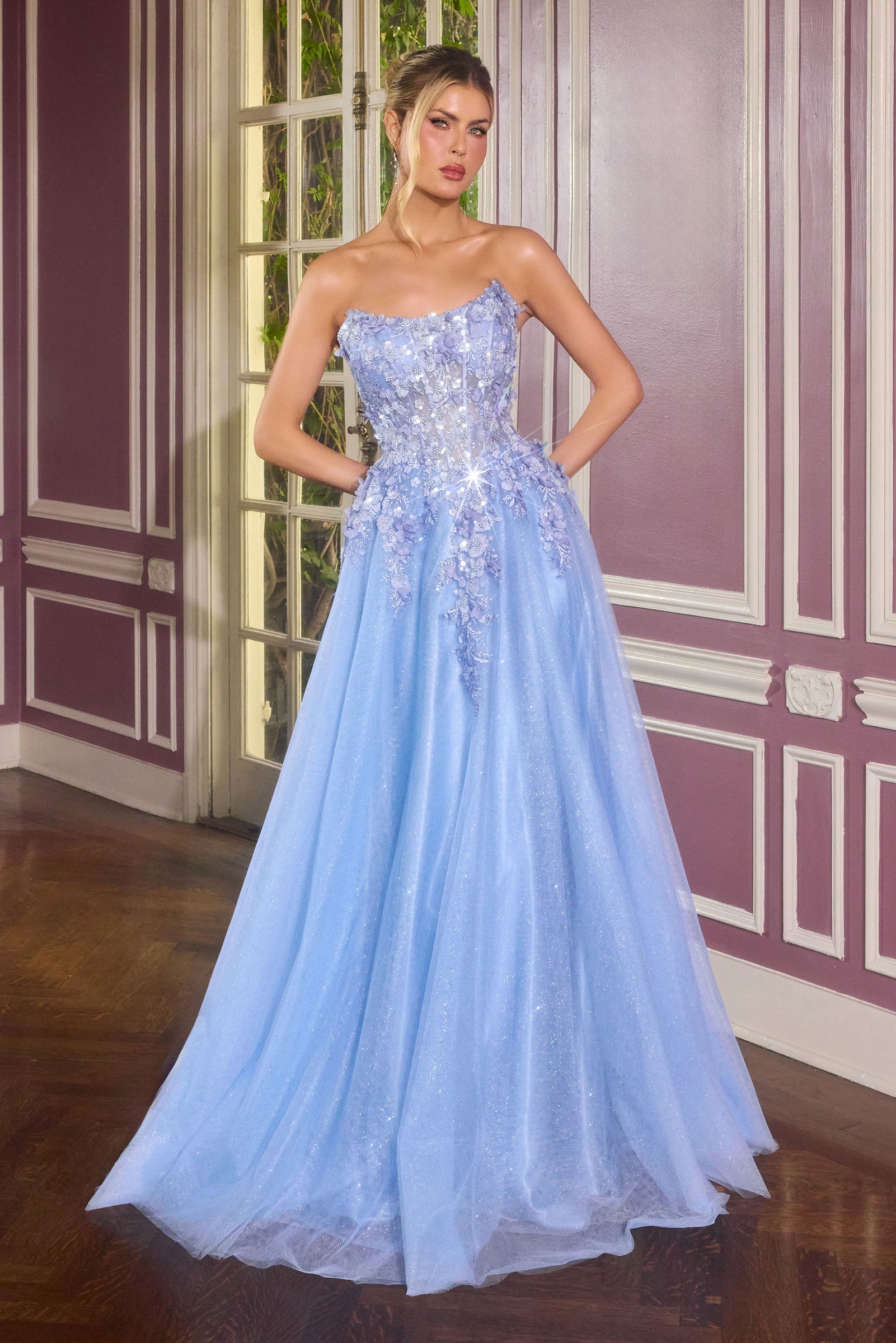 a-line sleeveless v-neck floor-length with applique tulle dresses V-Neck Sleeveless Appliques Tulle A-Line Wedding Dress Custom Color / US 12